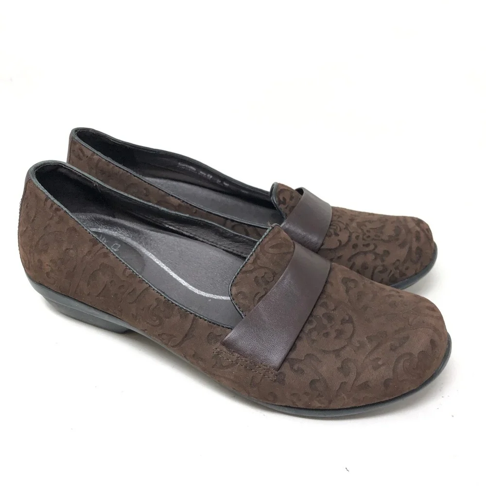 Dansko Womens 39 Oksana Loafers Brown Floral Embossed Suede Leather Slip On
